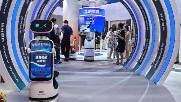 KEENON Robotics Showcases Innovative Smart Service Solutions with Embodied Intelligence at 2024 World Robot Conference